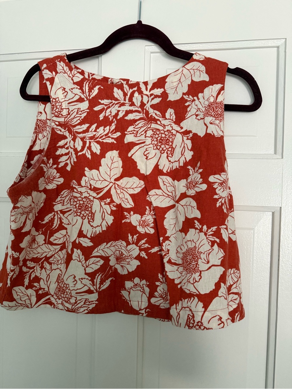 Old Navy Rust Floral Sleeveless Tank with Cream Print